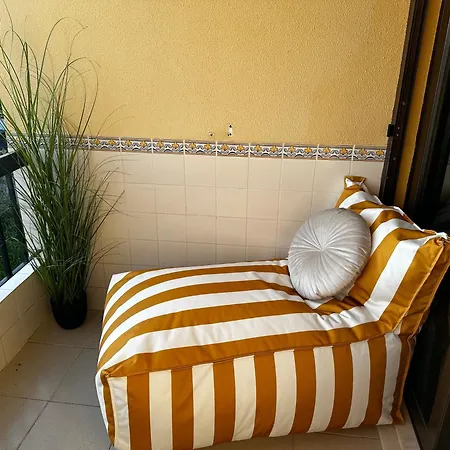 Sea View, 3 Minutes Apartment